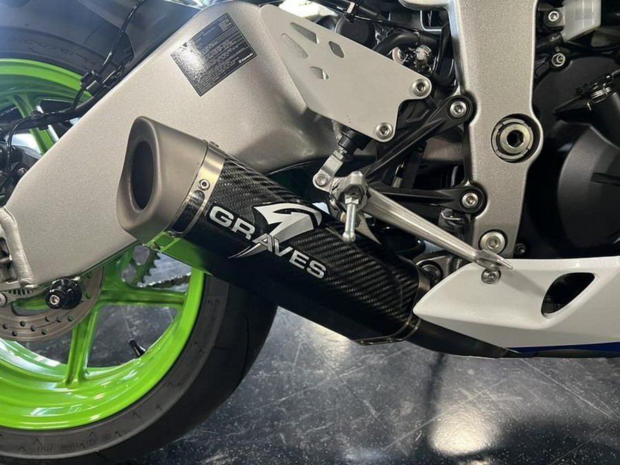 2024 Kawasaki Ninja® ZX™-6R 40th Anniversary Edition ABS