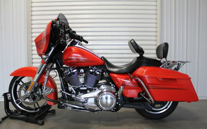 2017 Harley-Davidson® FLHXS - Street Glide® Special