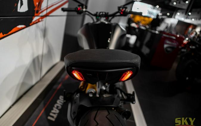 2022 Ducati Diavel 1260 S Total Black