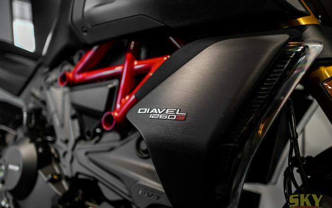 2022 Ducati Diavel 1260 S Total Black