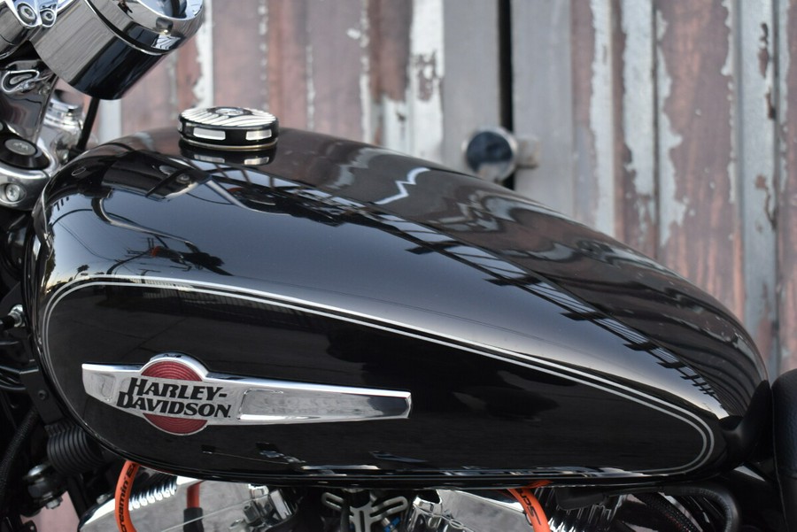 2015 Harley-Davidson® 1200 Custom XL1200C