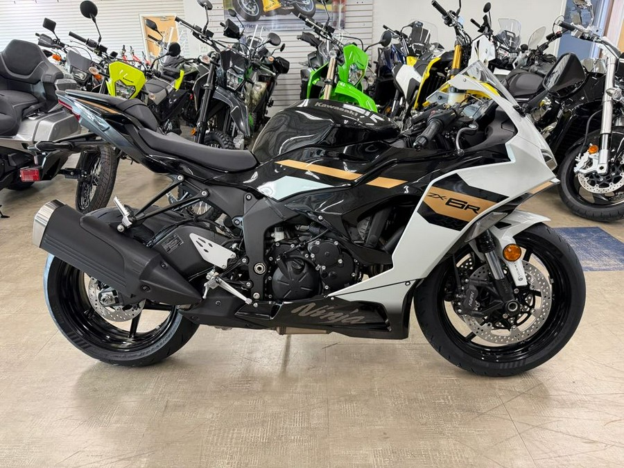 2026 Kawasaki Ninja® ZX™-6R ABS