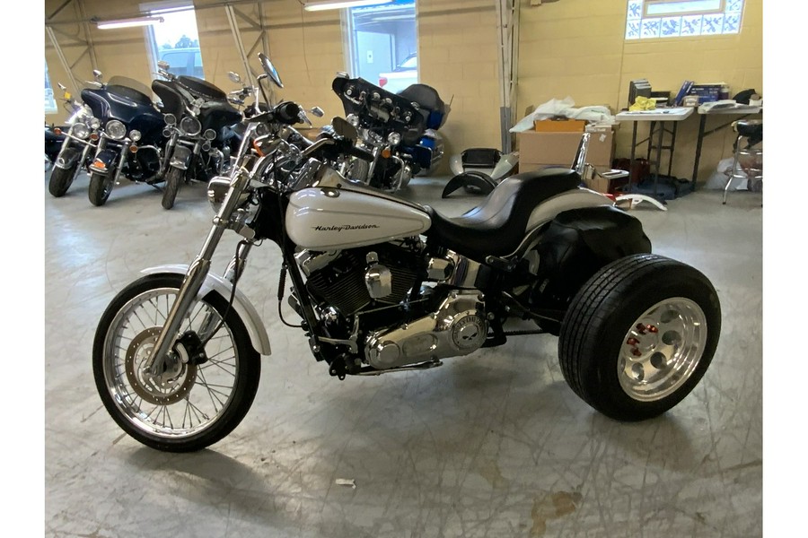 2004 Harley-Davidson® FXSTD DUCE TRIKE