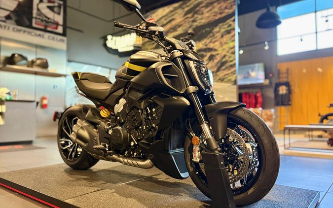 2026 Ducati Diavel V4
