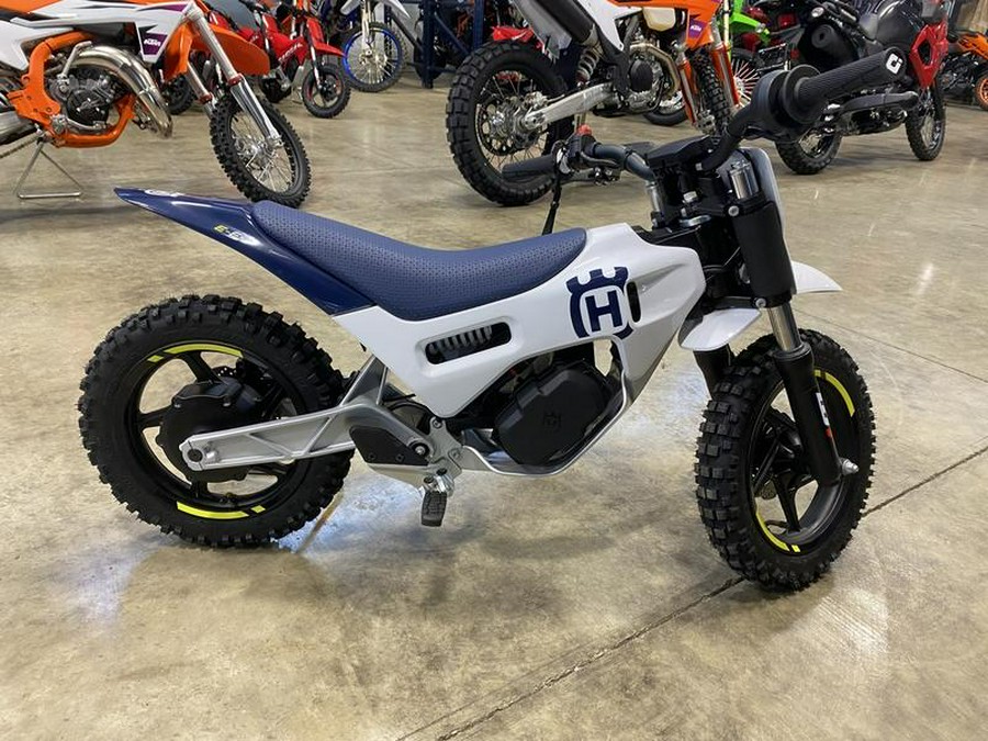 2024 Husqvarna® EE 2