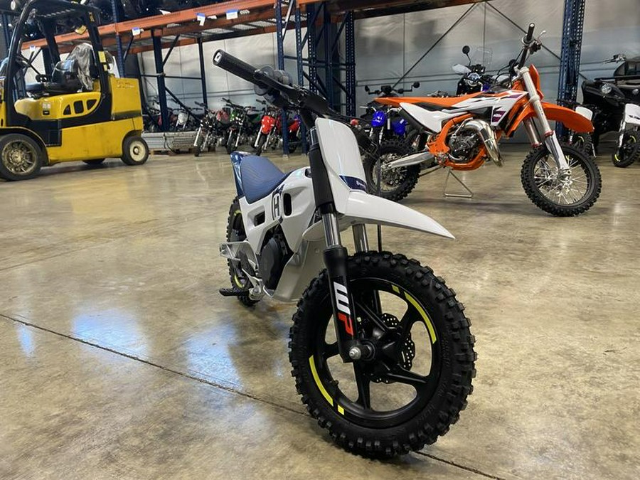 2024 Husqvarna® EE 2