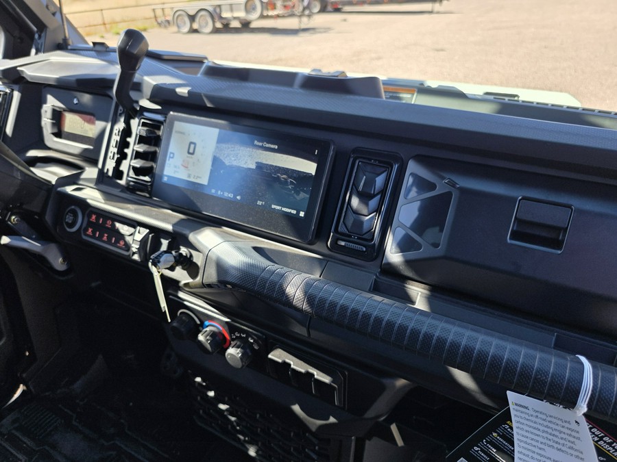 2026 Can-Am Defender Limited HD11