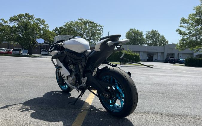 2025 CFMOTO SS 675