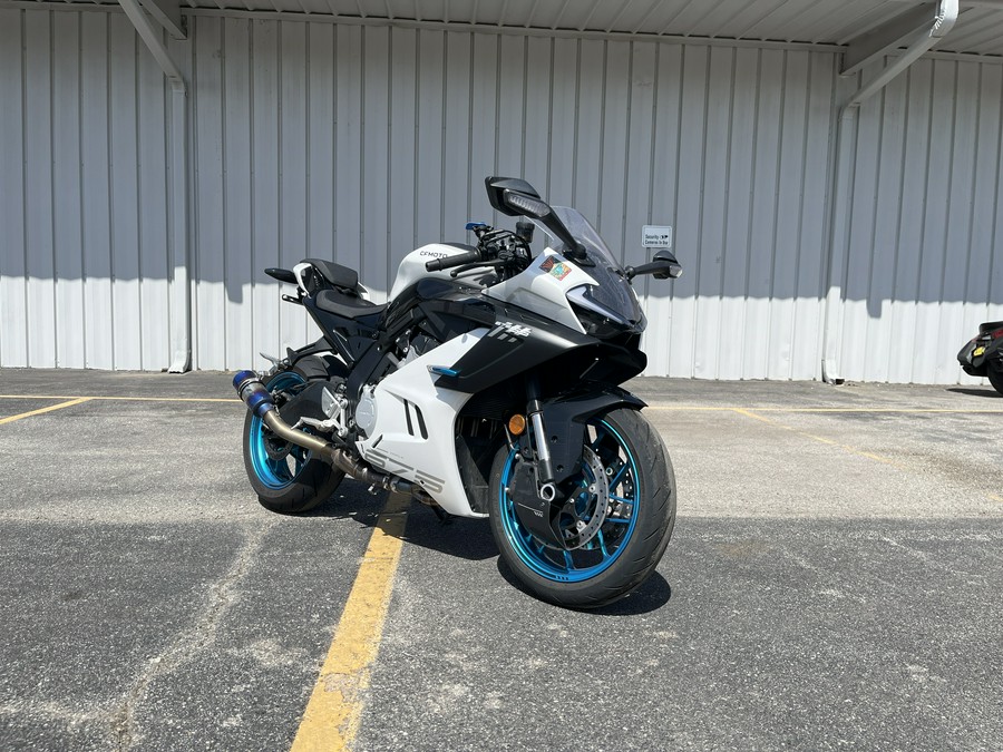 2025 CFMOTO SS 675