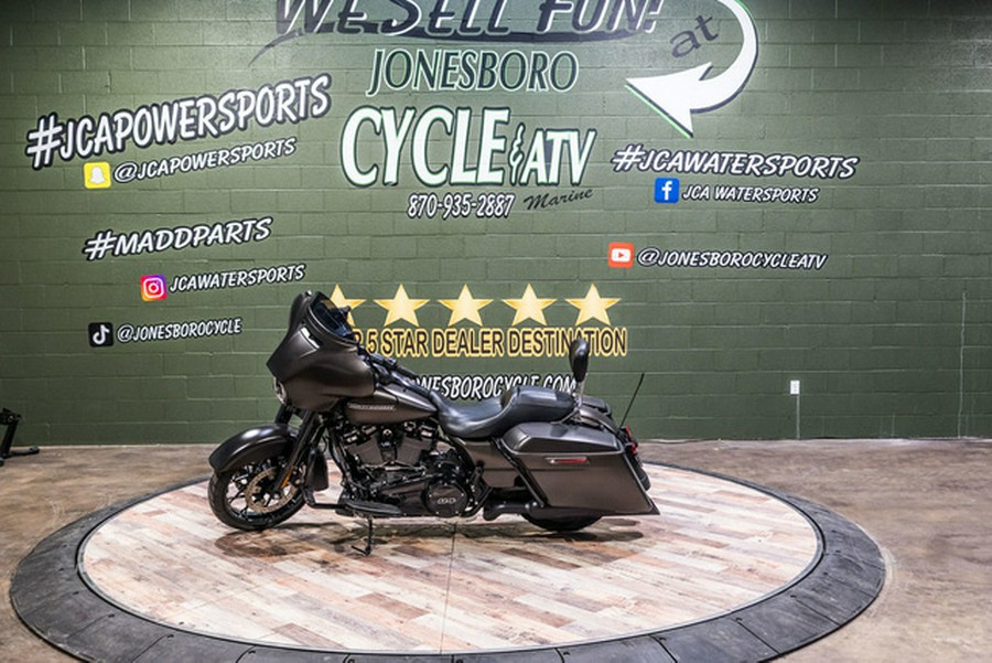 2020 Harley-Davidson Street Glide FLHXS - Special
