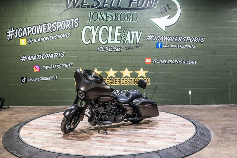 2020 Harley-Davidson Street Glide FLHXS - Special