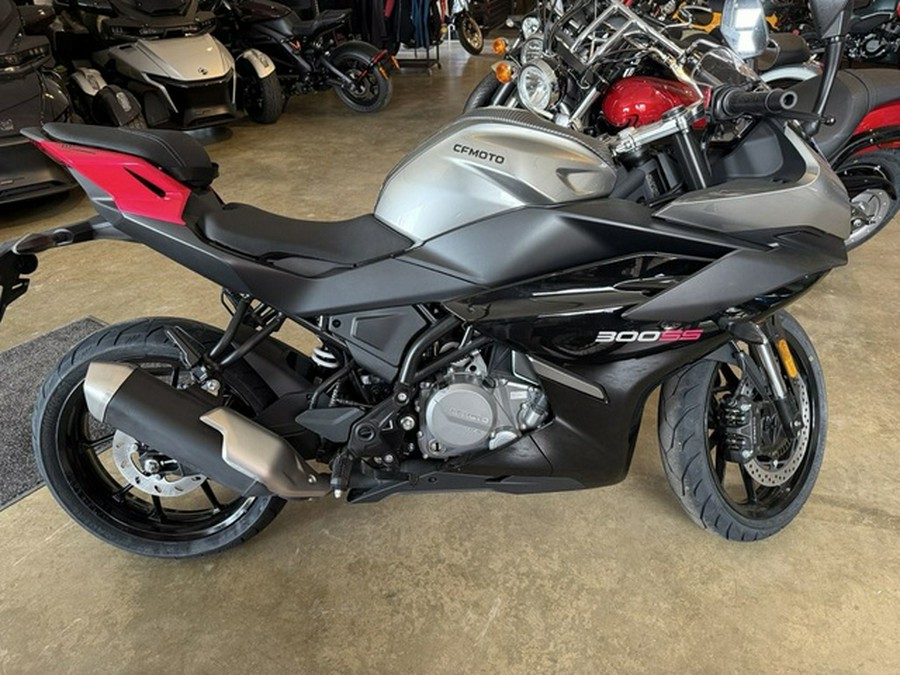 2025 CFMOTO 300SS