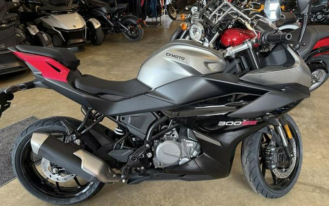 2025 CFMOTO 300SS