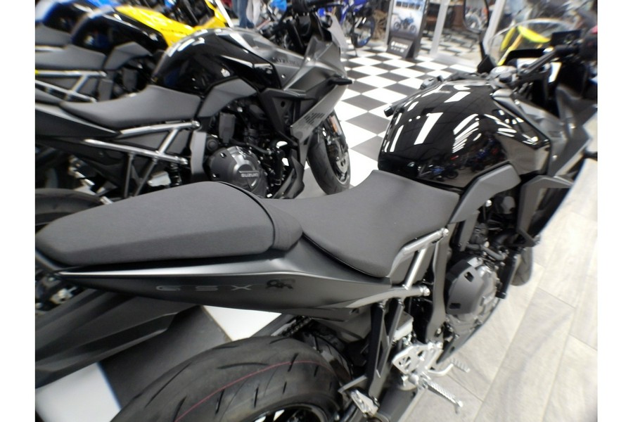 2025 Suzuki GSX-S 8R