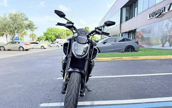 2023 Ducati Diavel V4 Thrilling Black