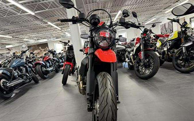 2023 Ducati Scrambler Urban Motard