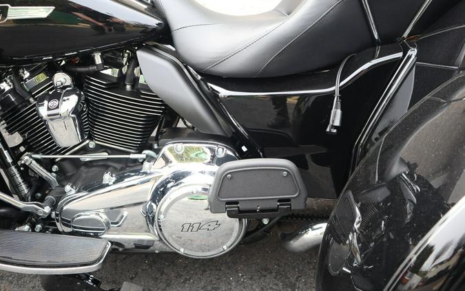 Used 2025 Harley-Davidson Tri Glide Ultra Vivid Black
