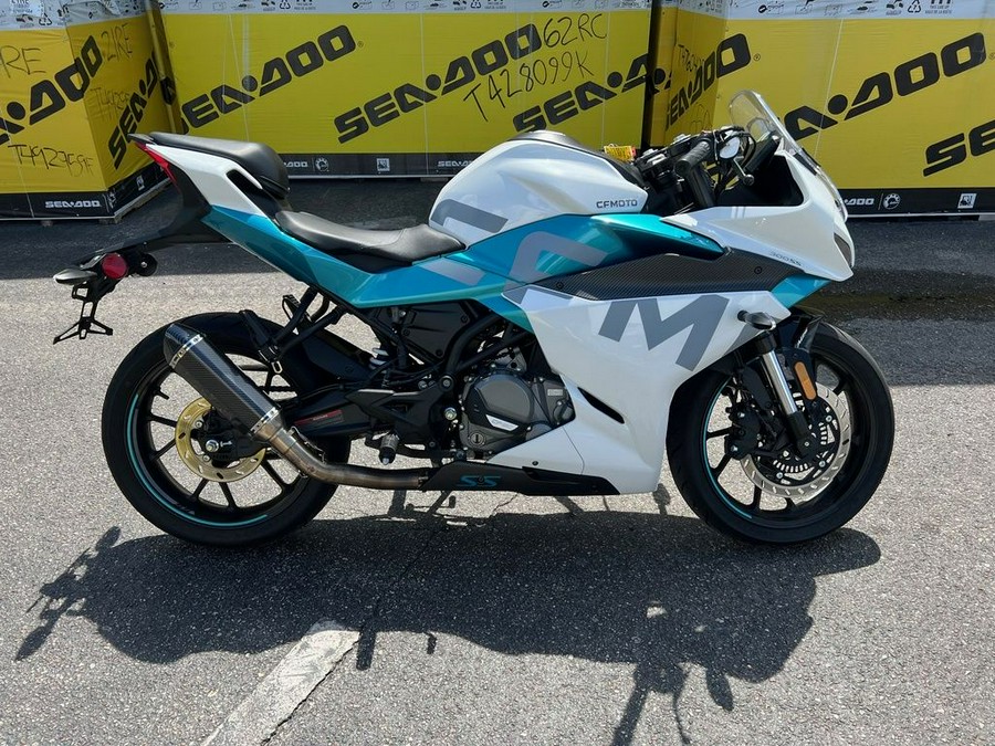 2022 CFMOTO 300SS