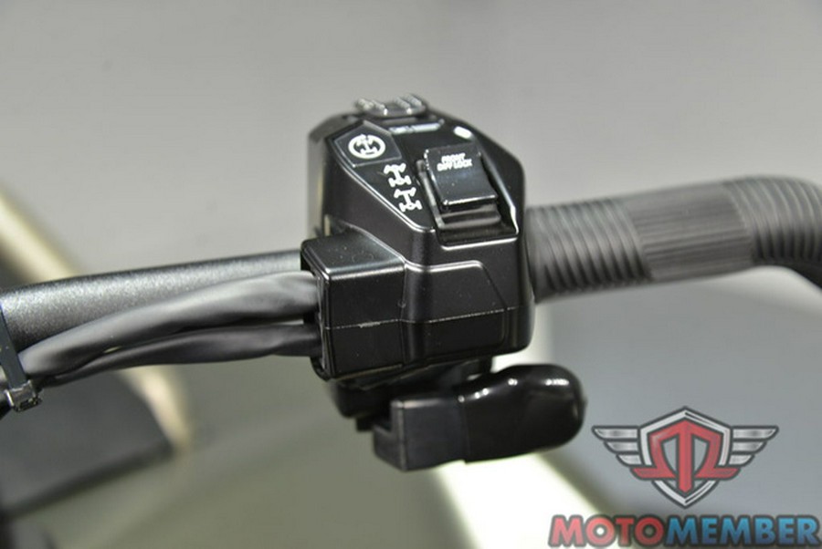 2026 Can-Am Outlander X Mr 1000R Loft Green Satin