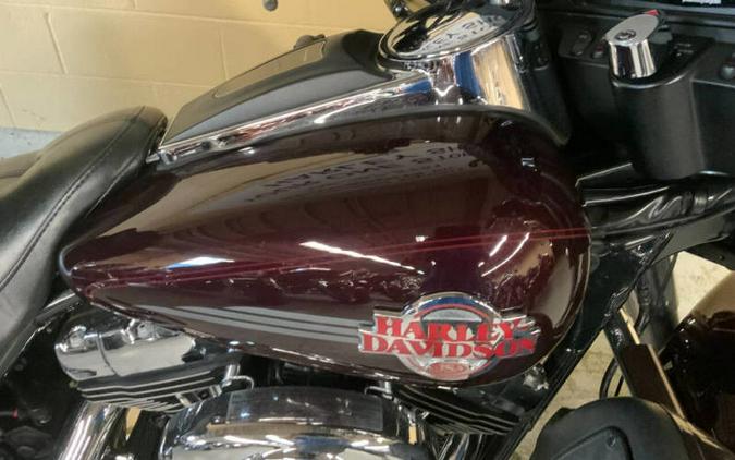 2005 Harley-Davidson® FLHTCU ULTRA CLASSIC