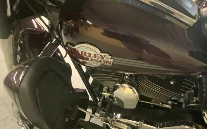 2005 Harley-Davidson® FLHTCU ULTRA CLASSIC