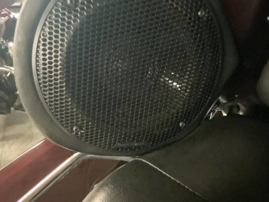 2005 Harley-Davidson® FLHTCU ULTRA CLASSIC