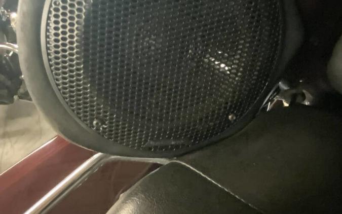 2005 Harley-Davidson® FLHTCU ULTRA CLASSIC