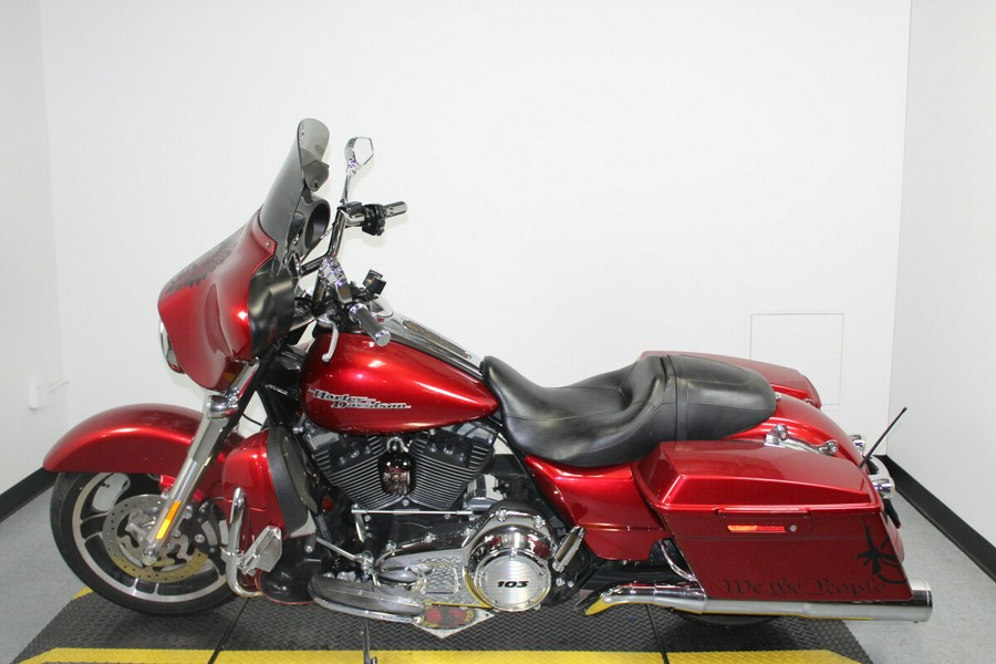 Harley-Davidson Street Glide 2013 FLHX 663601T EMBR RED SUNGLO