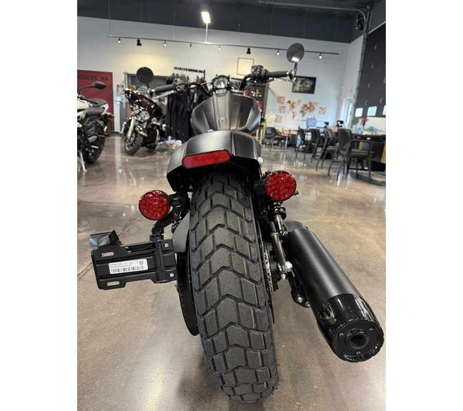 2025 Indian Motorcycle® Scout® Bobber Limited Black Smoke