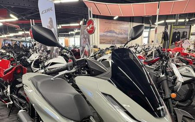2025 Honda® PCX