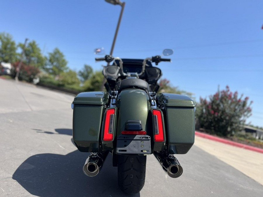 2026 Harley-Davidson® FLTRX Road Glide® OLIV STL MTL/BLK