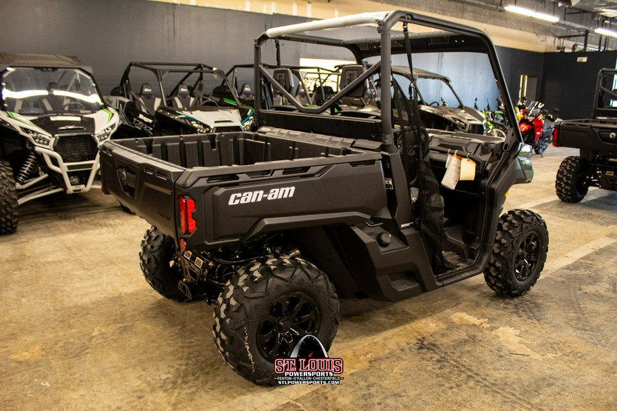 2024 Can-Am Defender DPS HD7