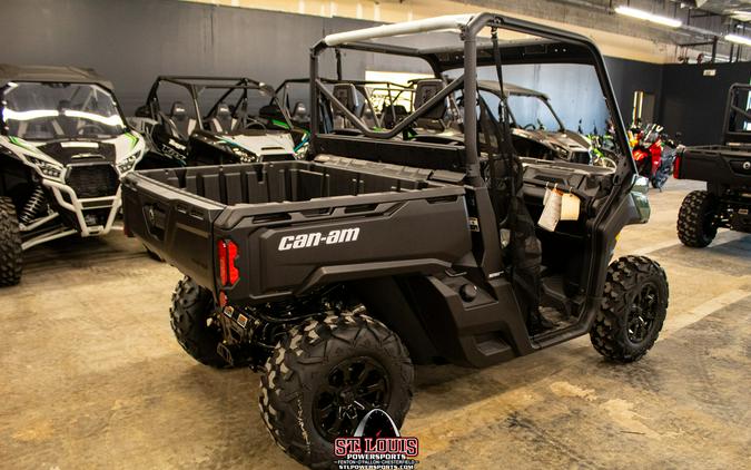 2024 Can-Am Defender DPS HD7