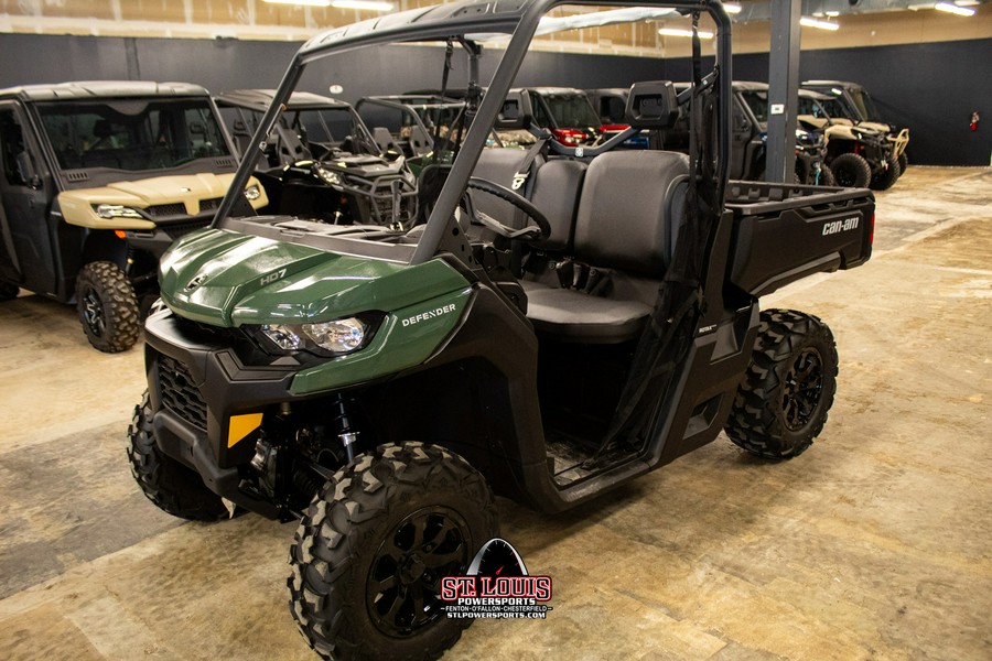 2024 Can-Am Defender DPS HD7