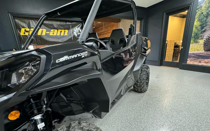 2025 Can-Am Commander XT 700