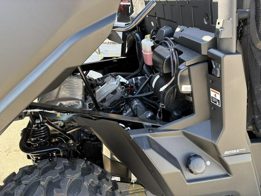 2026 Can-Am® Defender MAX HD7