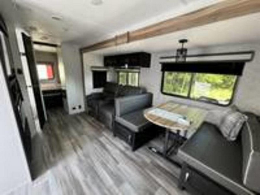 2023 Coachmen Freedom Express Ultra Lite 259FKDS