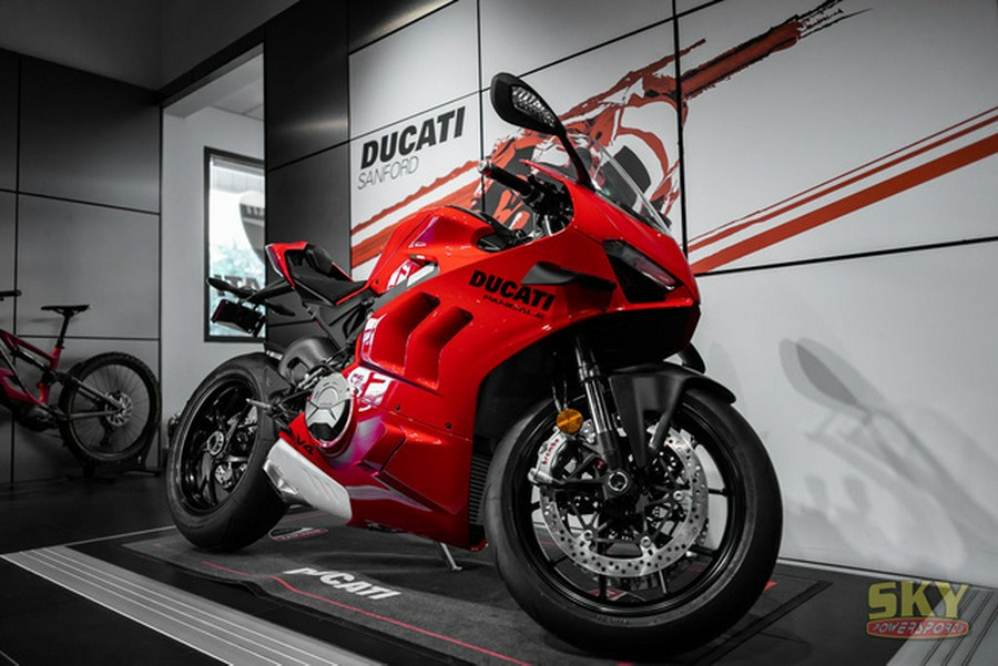 2024 Ducati Panigale V4 S Red