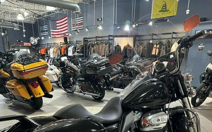 2021 FLHP - ROAD KING POLICE W/ 114 MOTOR FROM THE FACTORY!