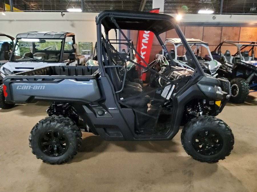 2024 Can-Am™ Defender XT HD10