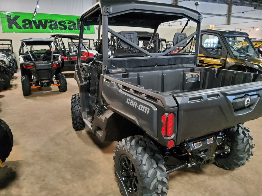 2024 Can-Am™ Defender XT HD10