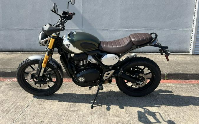 2024 Triumph Scrambler 400 X Matte Khaki Green / Fusion White