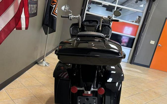 2021 Indian Motorcycle® Challenger® Limited Deepwater Metallic