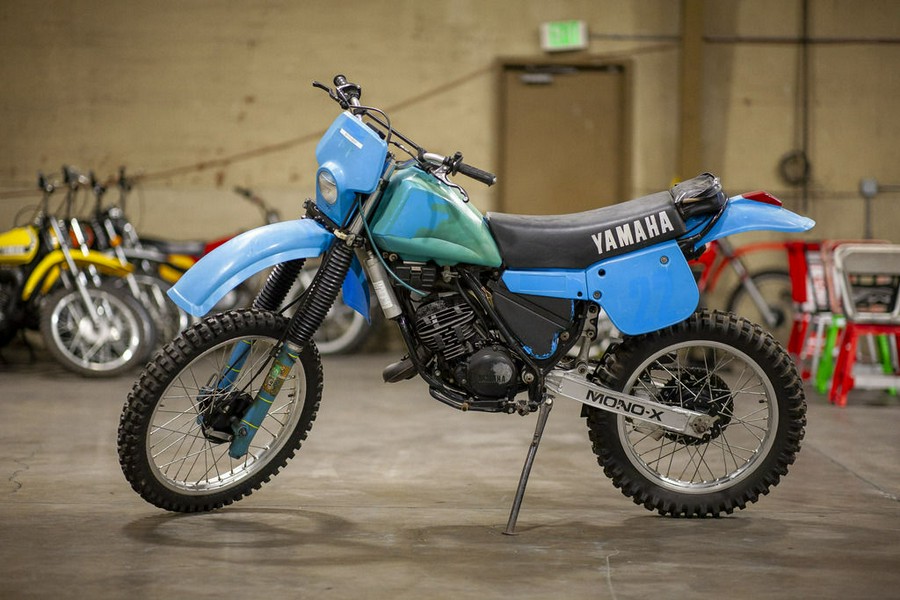 1983 yamaha it 200