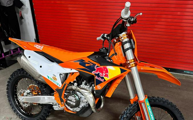 2024 KTM 450 SX-F Factory Edition First Look [17 Fast Facts]