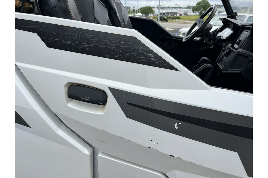 2022 Polaris GENERAL XP 4 1000 Deluxe Matte Ghost White Metallic