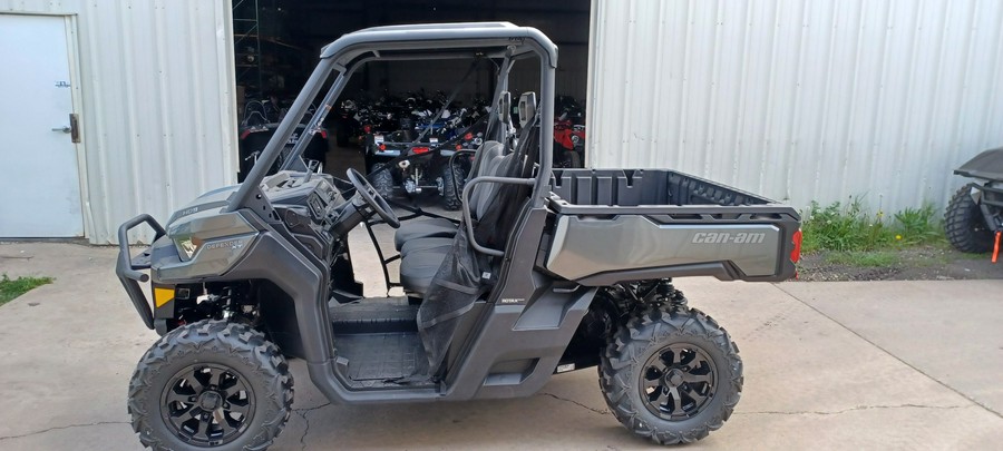 2024 Can-Am™ Defender XT HD9