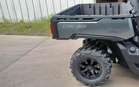 2024 Can-Am™ Defender XT HD9