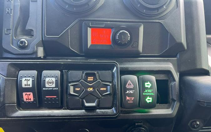 2022 Can-Am Defender Max Limited HD10