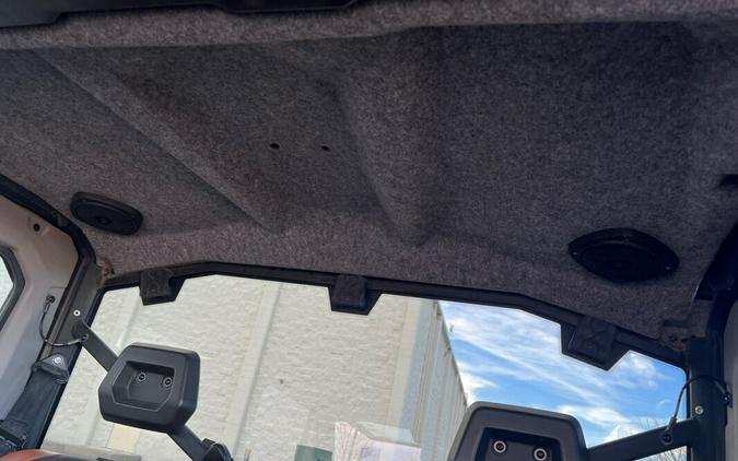 2022 Can-Am Defender Max Limited HD10